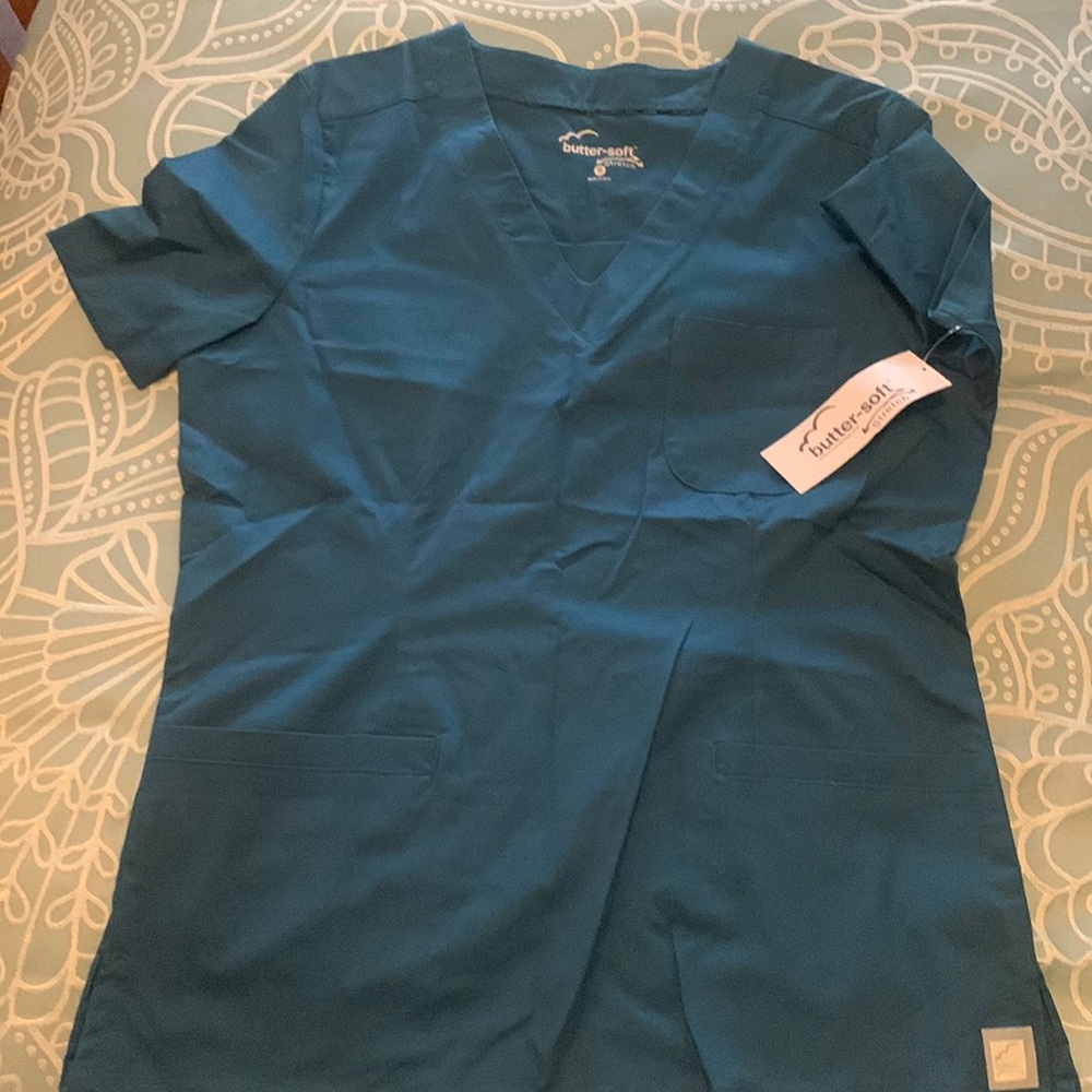 NWT Small Butter-Soft stretch scrub top dark teal color